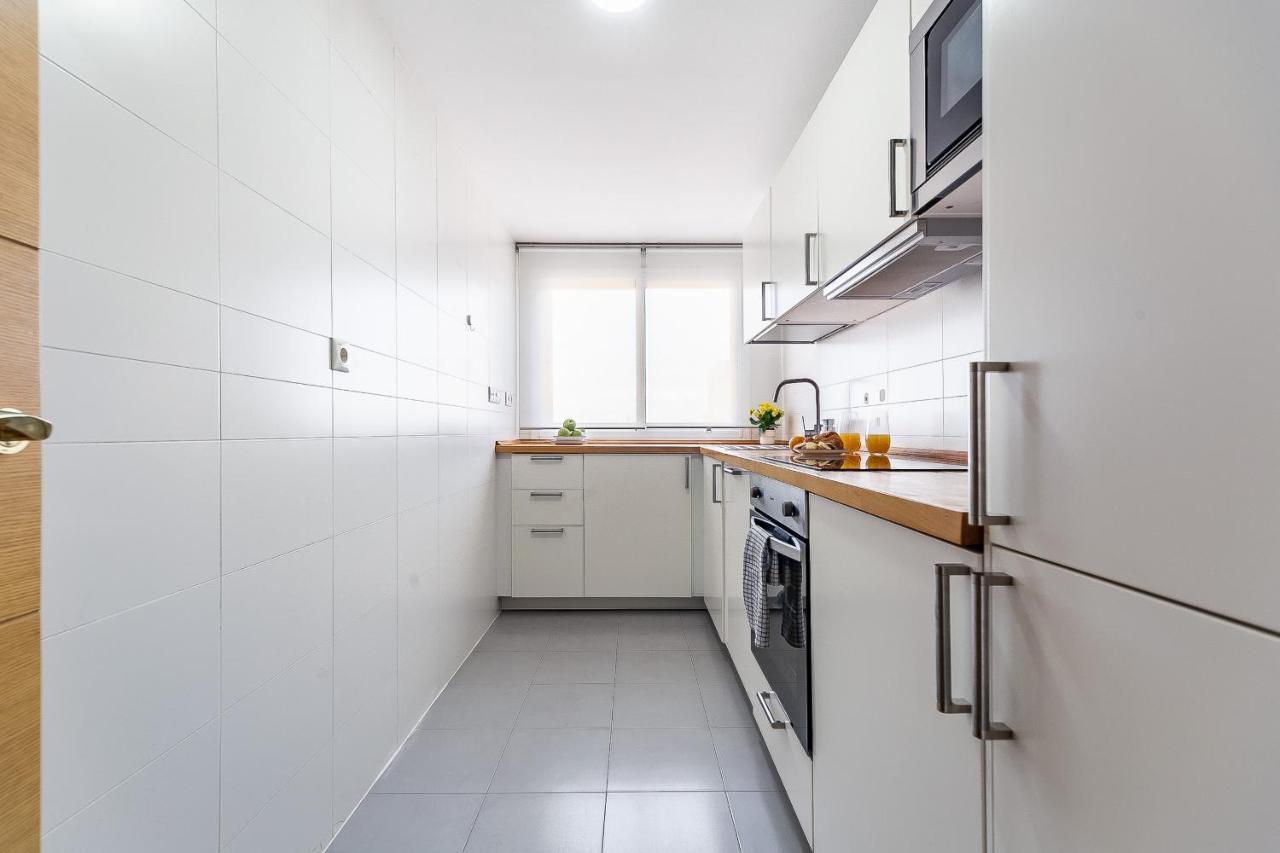 Modern Beach Apartment Valparaiso With Parking Málaga Kültér fotó